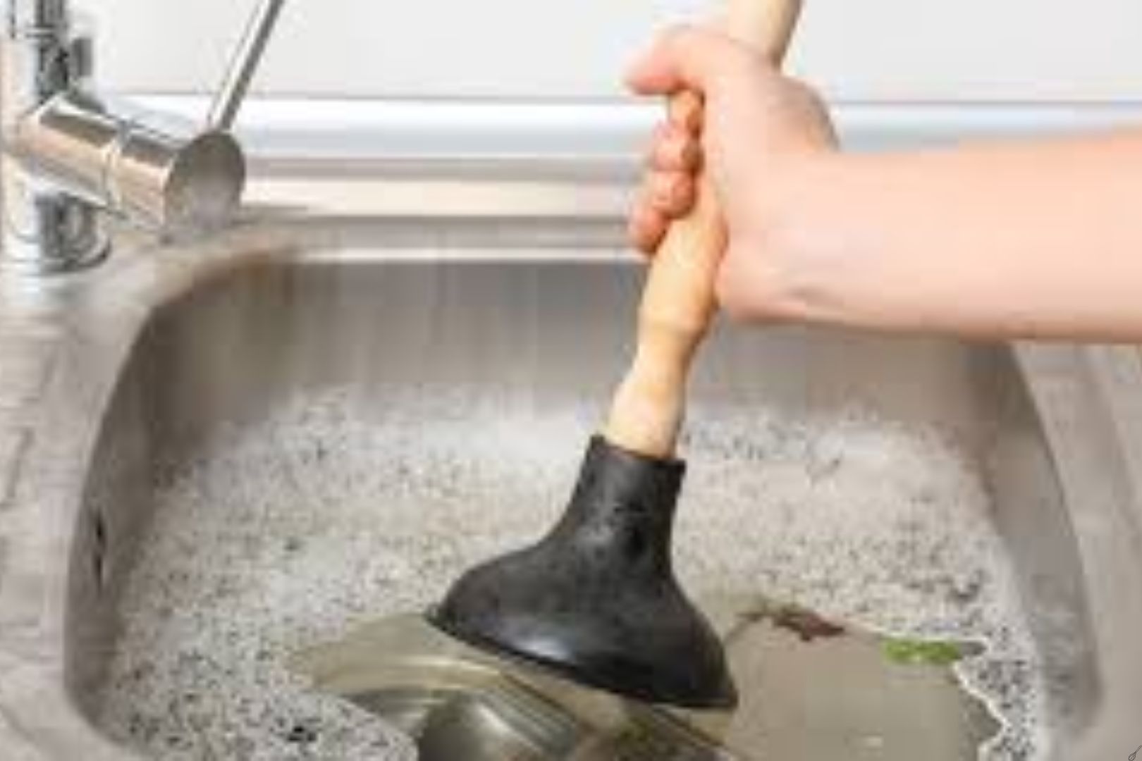 Dicas para evitar entupimentos na cozinha