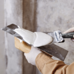 Como aplicar gesso na parede corretamente 1